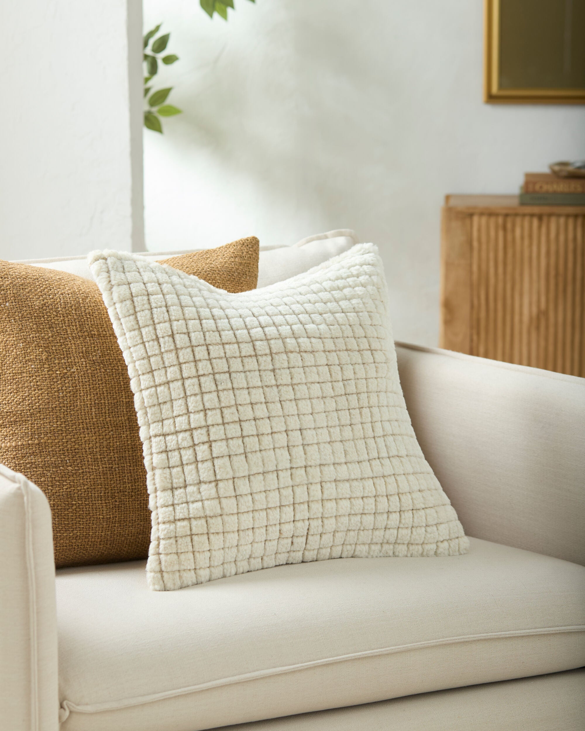 Novoli Pillow
