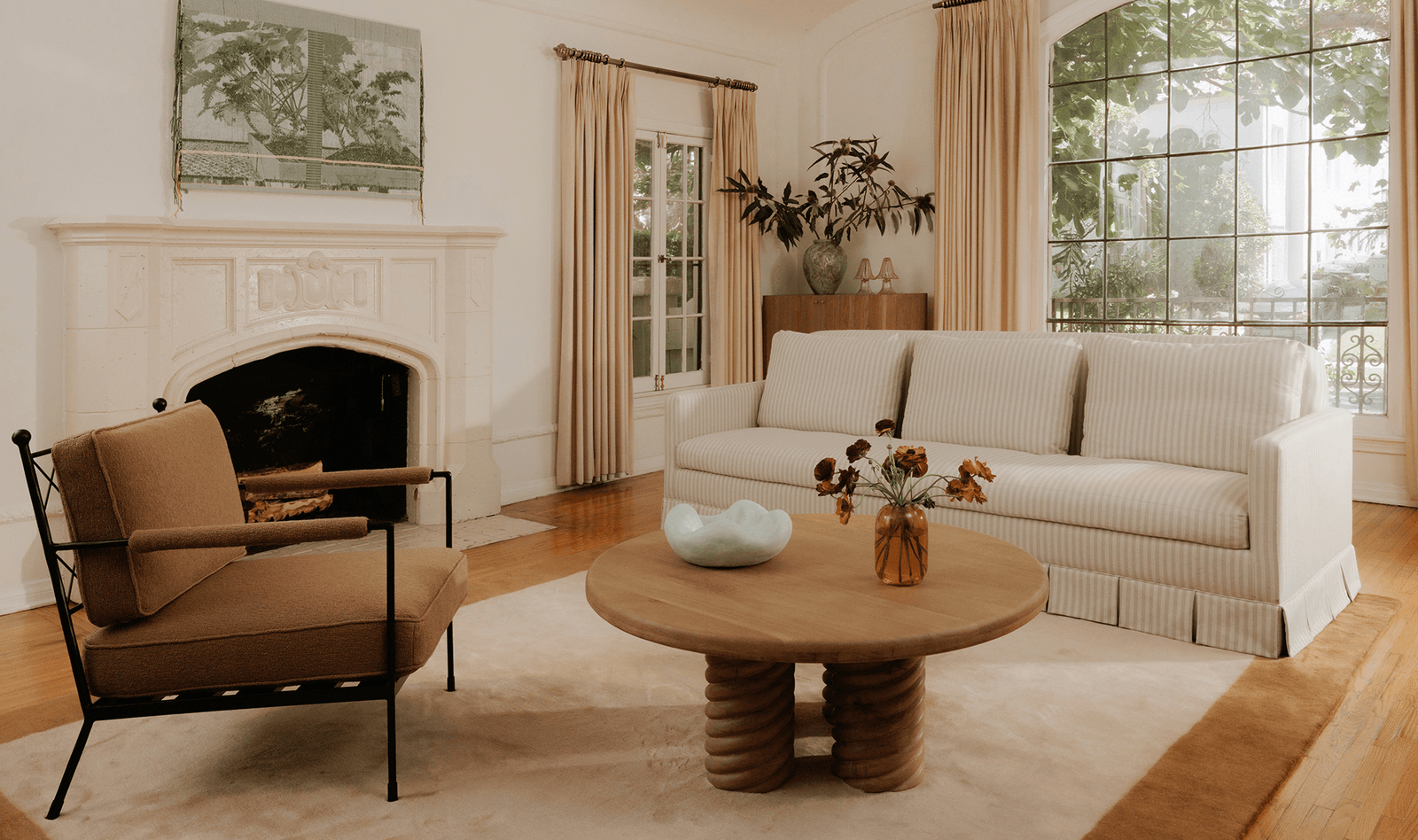 Pellicano Sofa in Beige Stripe – Romantic, Inspired Design