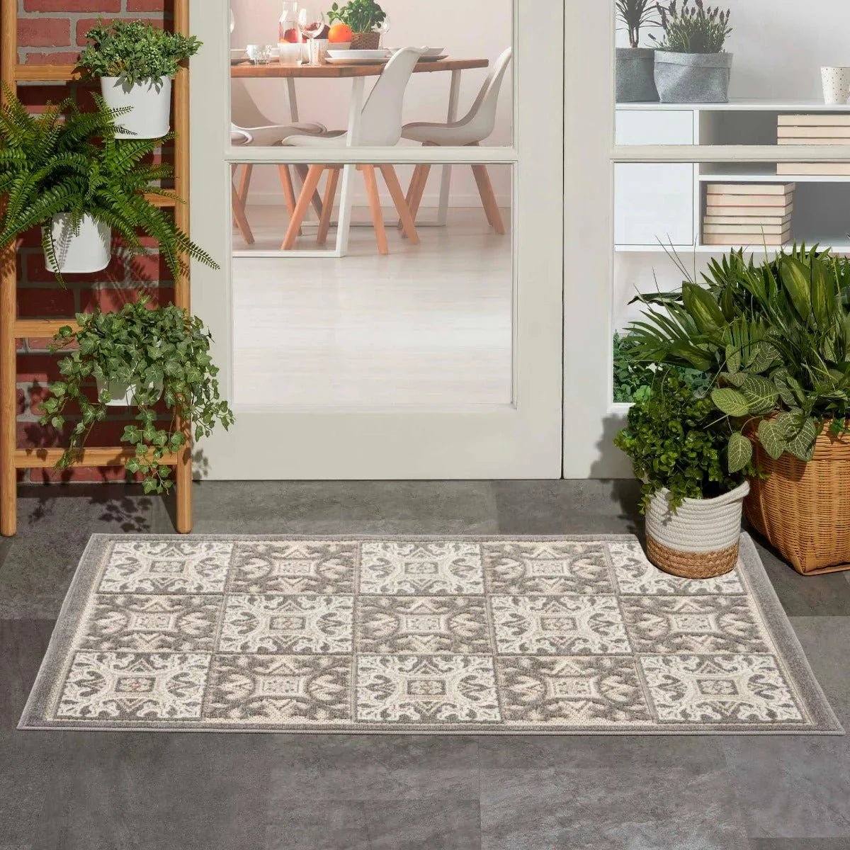 Outdoor Rugs for Small Spaces : 2025 Top Picks