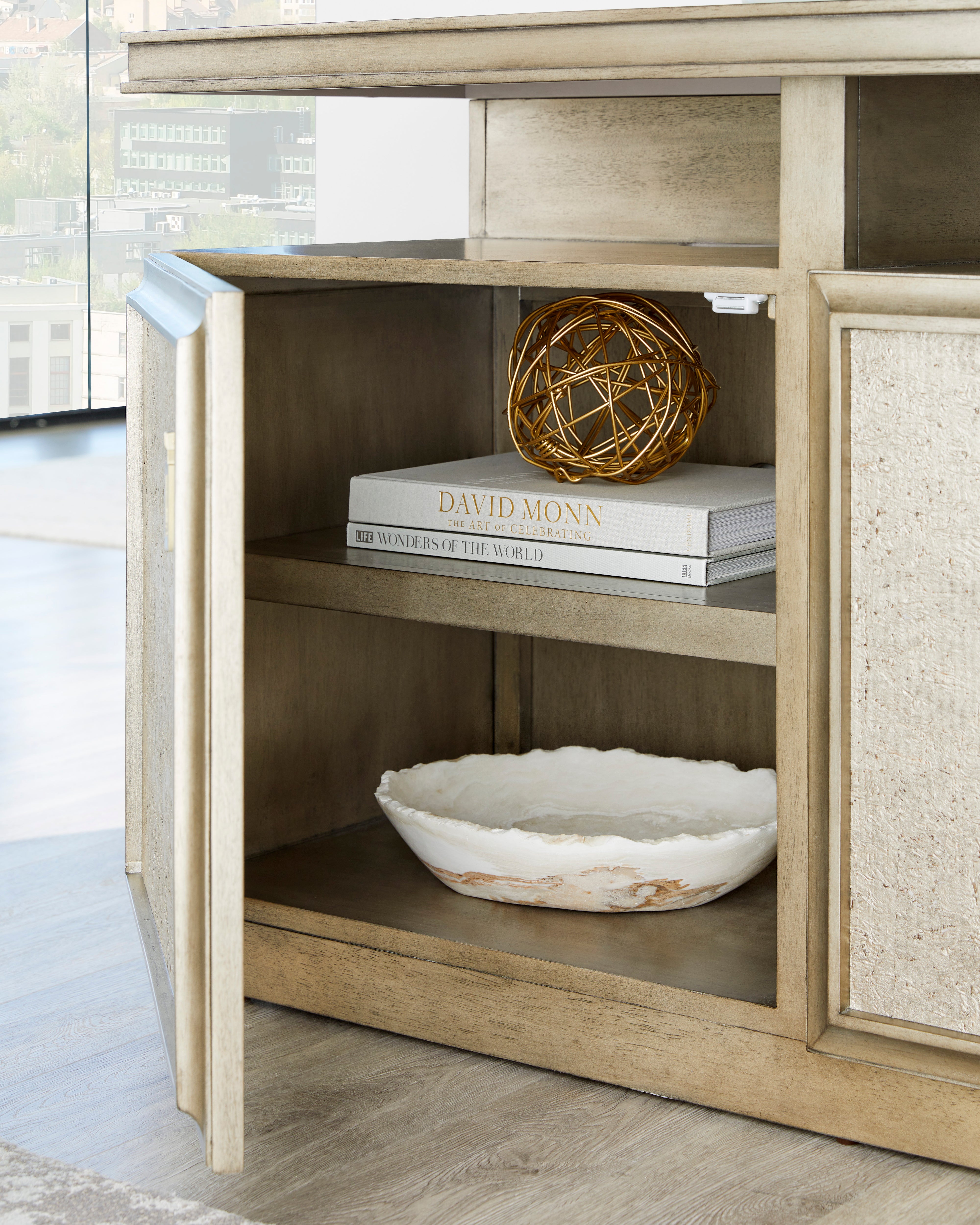 Cove Entertainment Console