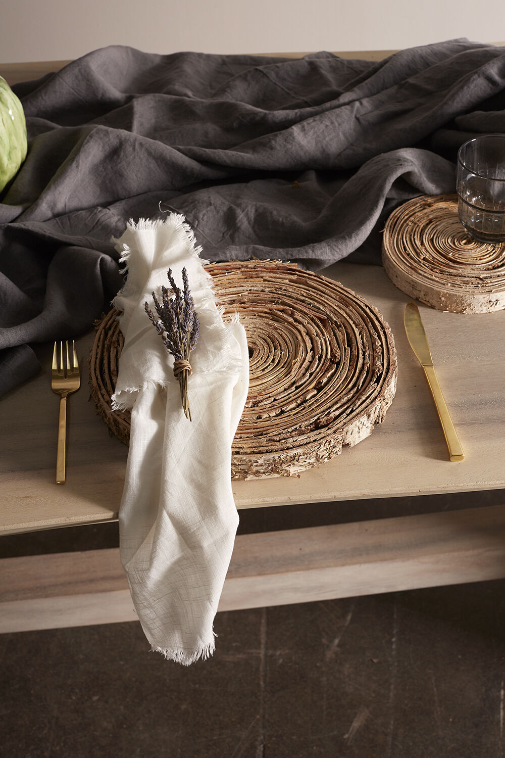 Set of 2 Birchwood Chargers – Natural Table Décor