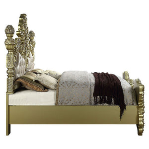 Cabriole Eastern King Bed