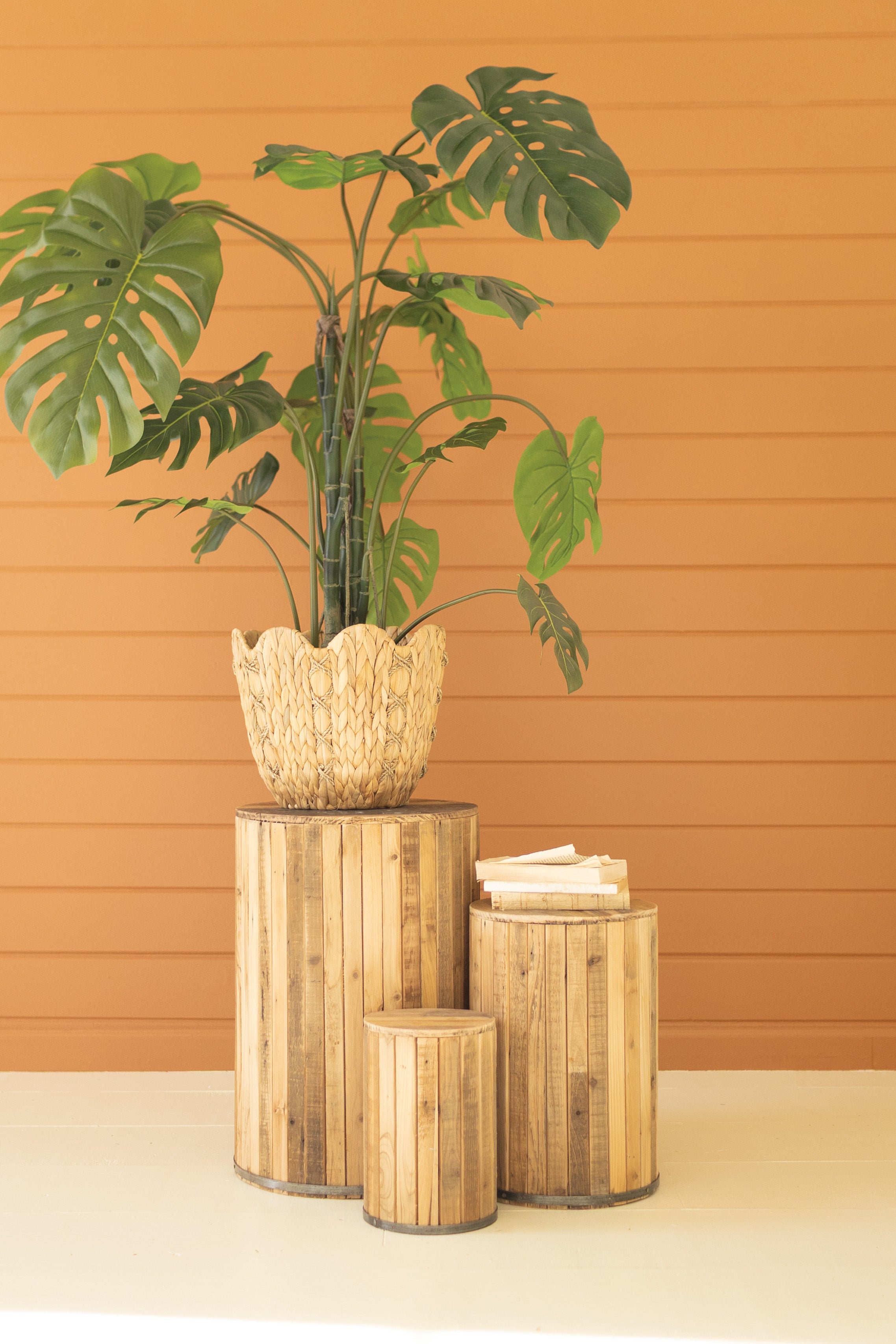Set of 3 Round Recycled Wood Pedestals