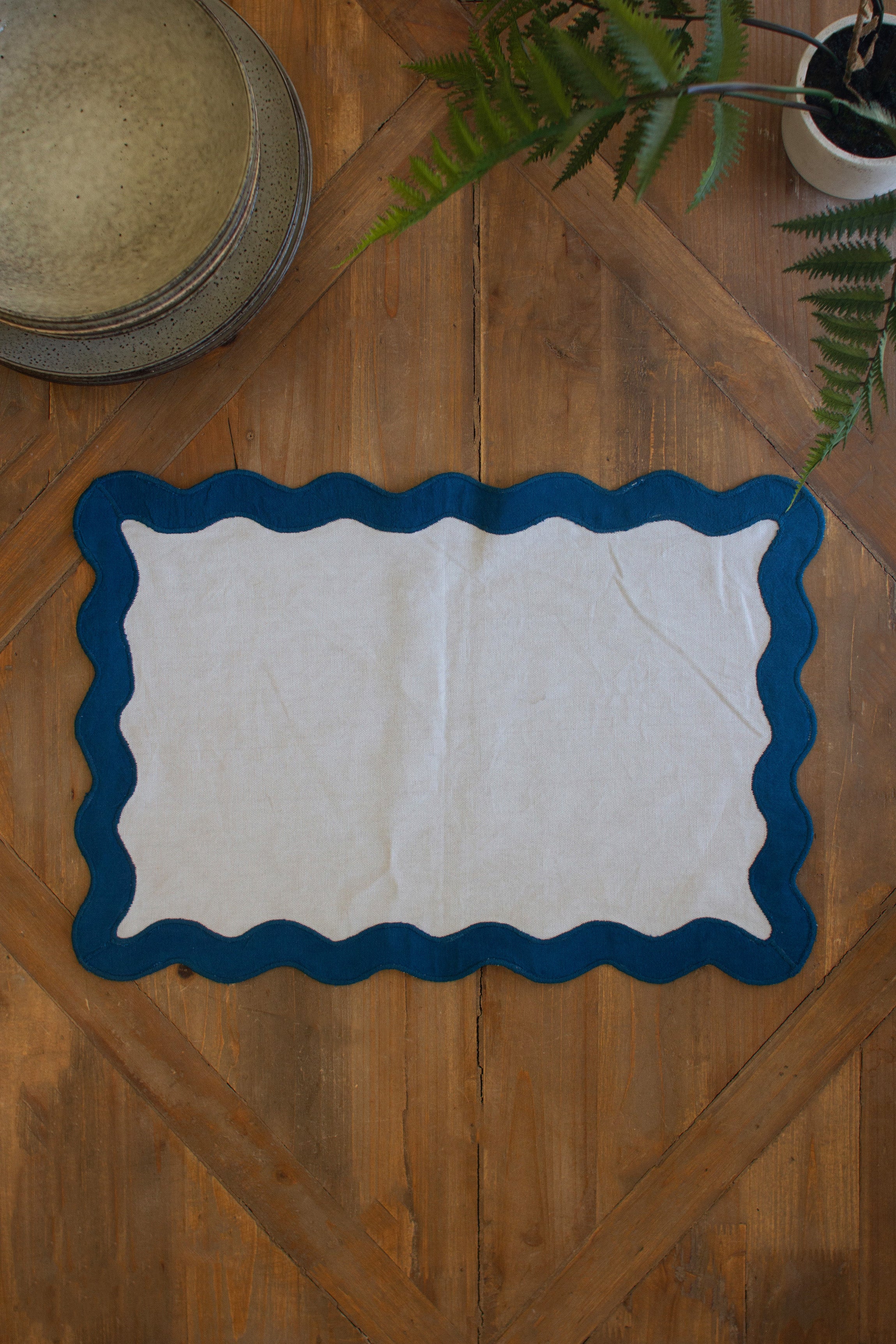 Ruffle Edge Place Mat - Ocean