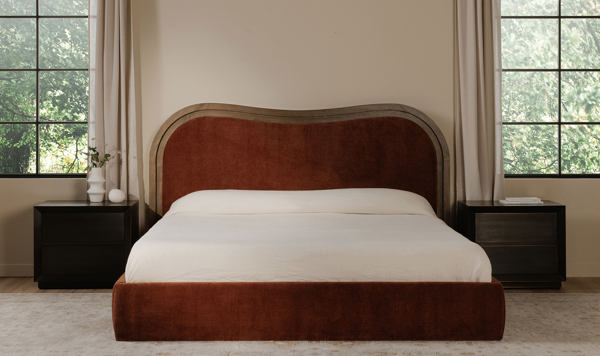Camilla Bed in Chestnut